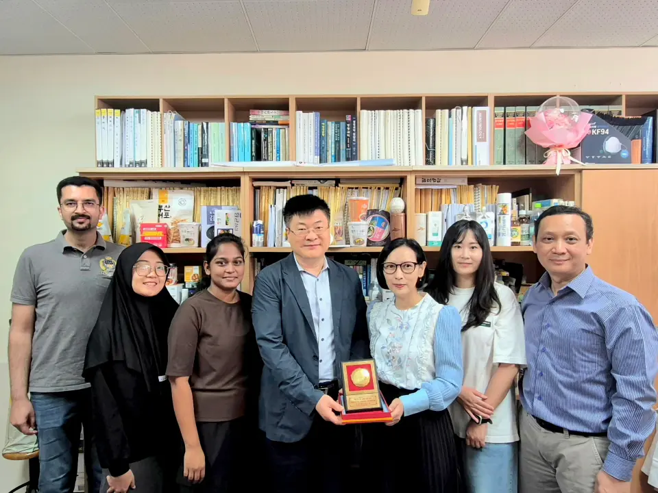 Dosen Unsoed Jadi Visiting Professor di Korea Selatan: Eksplorasi Rumput Laut Merah Sebagai Sumber Senyawa Antimikroba Baru