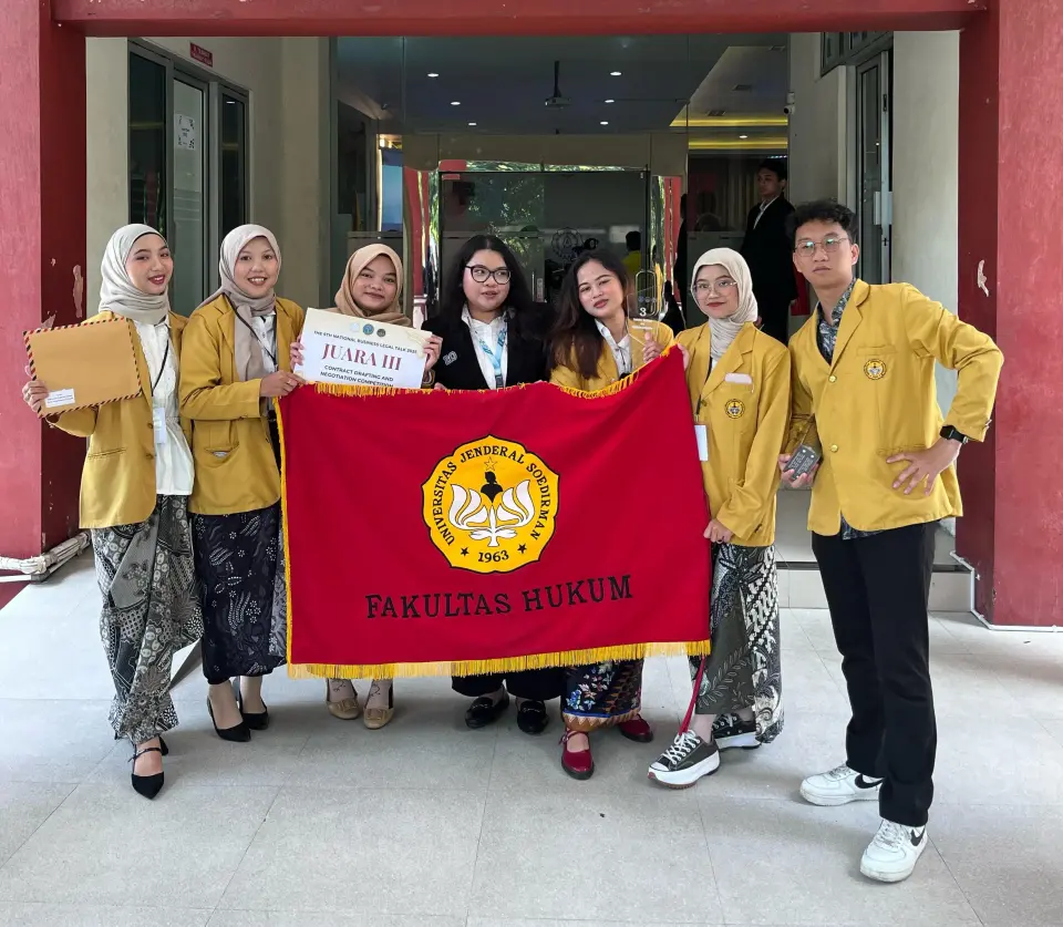 Mahasiswa FH UNSOED Rebut Prestasi Di Ajang Contract Drafting And Negotiation Competition